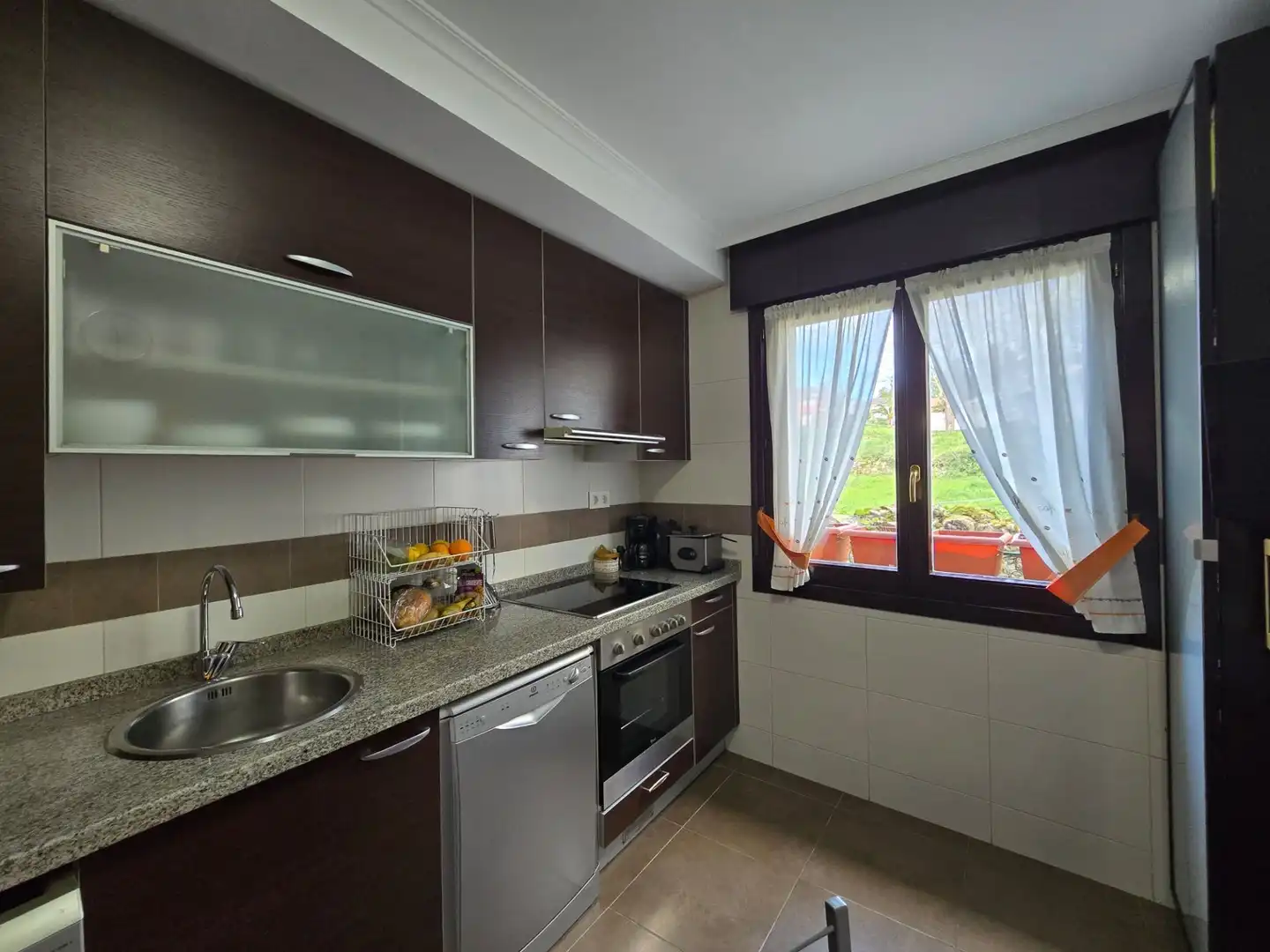 Cocina de Piso en venta en Llanes con Calefacción, Terraza y Trastero