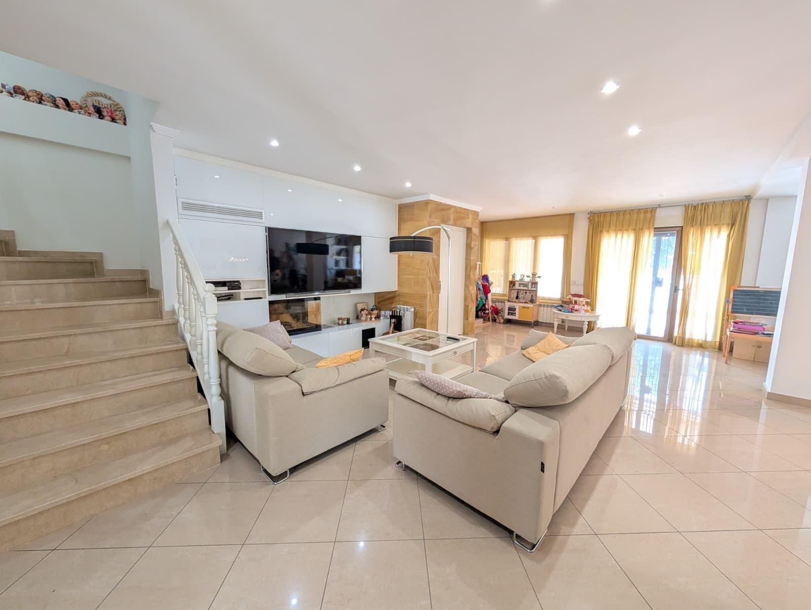 Sala de estar de Casa o chalet de alquiler en Benirredrà con Jardín privado, Terraza y Balcón