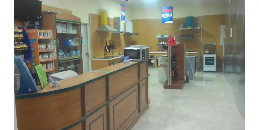 Nave industrial en venta en TALLERES, imagen 2