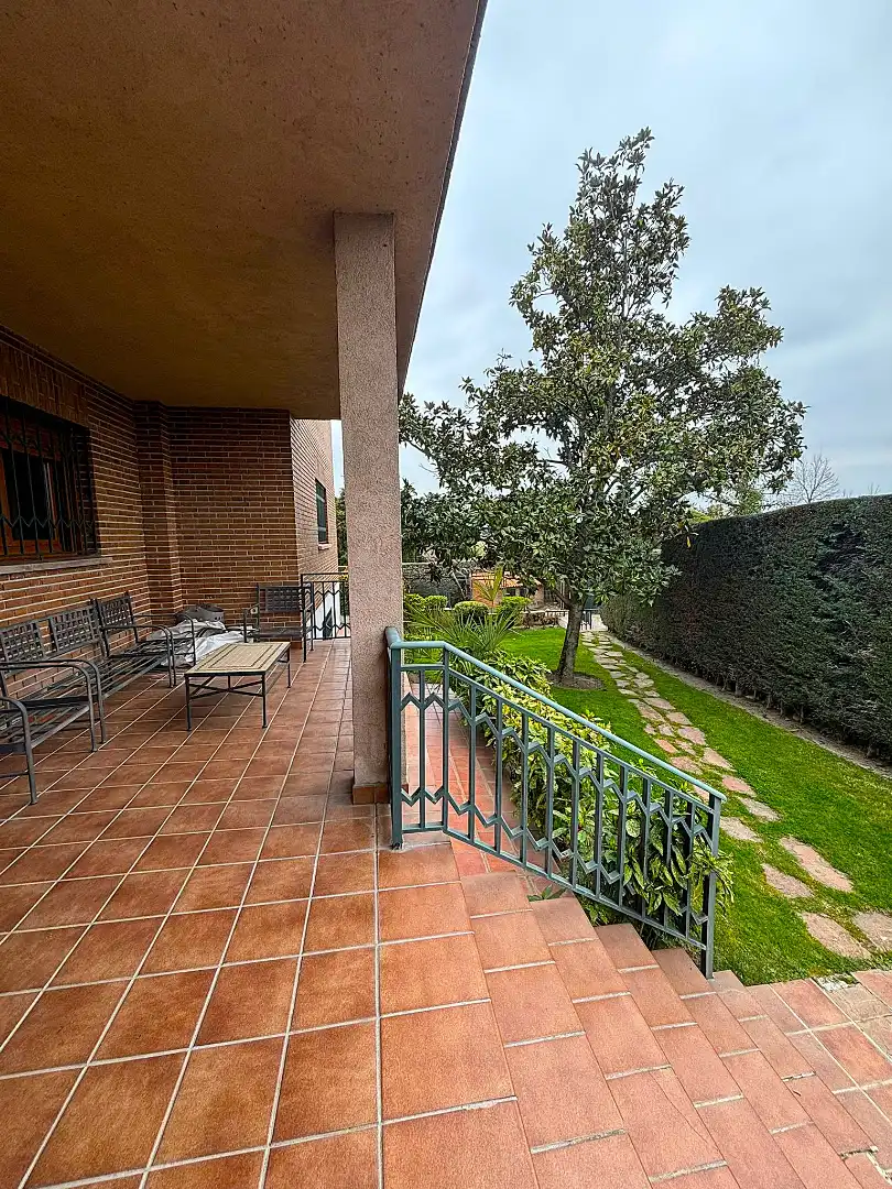 Terrassa de Casa o xalet en venda en Pozuelo de Alarcón amb Aire condicionat, Calefacció i Jardí privat
