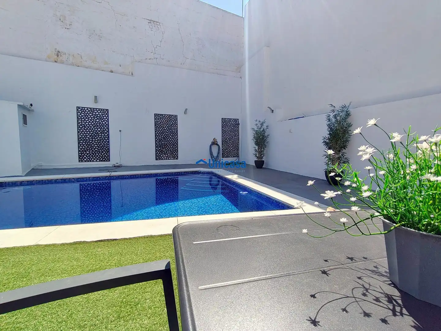 Piscina de Casa adosada en venda en Málaga