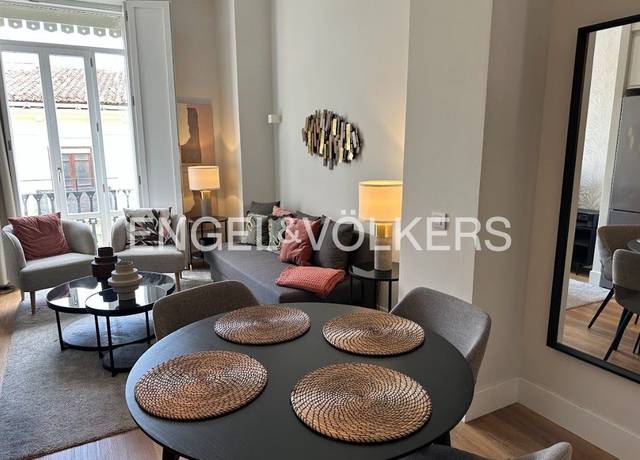 Apartamento en Alquiler en La Roqueta