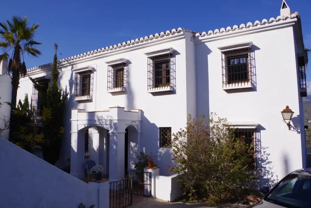 Casa rústica con piscina en venta en Torrox Pueblo, imagen 3