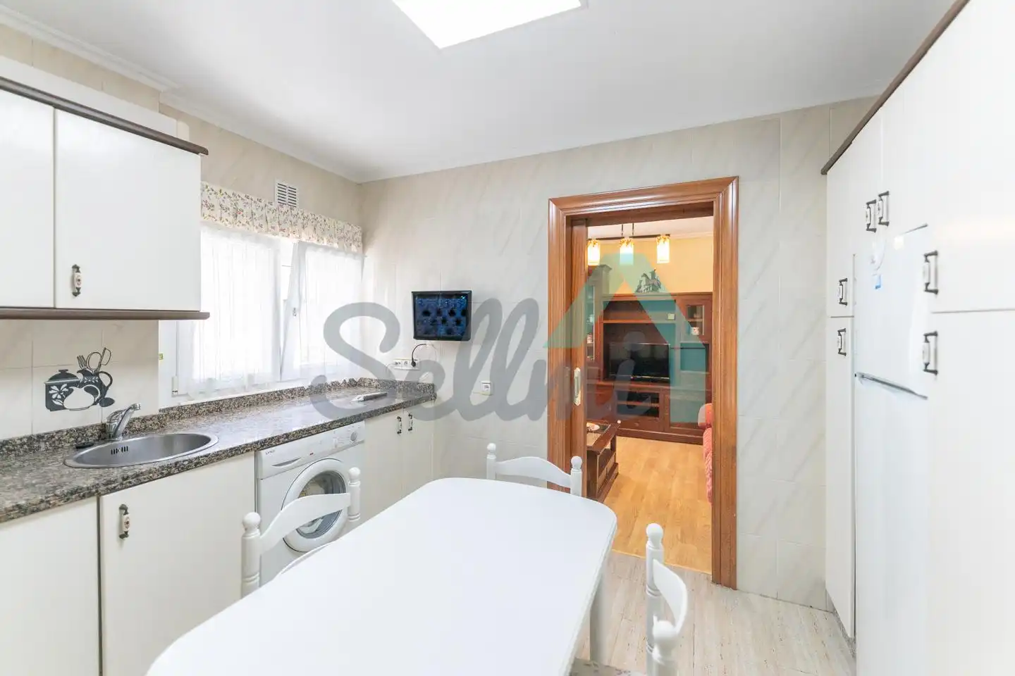 Kitchen of Flat for rent in Gijón   with Heating, Furnished and Internet