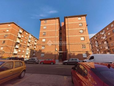 Flat with balcony for sale in Santiago - San Telmo
