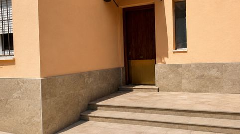 Foto 2 de Casa adosada en venta en Gines, Sevilla