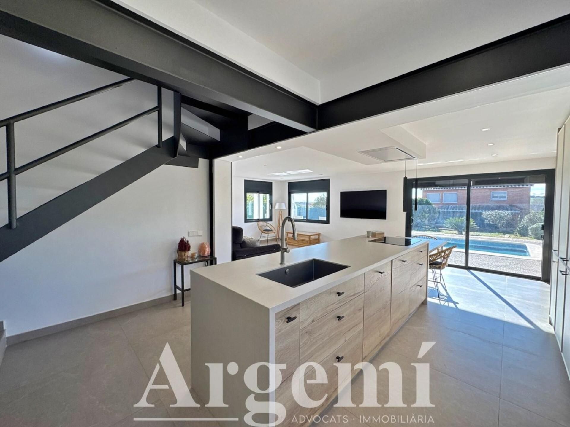 Cuina de Apartament en venda en Palau-solità i Plegamans amb Aire condicionat, Calefacció i Piscina