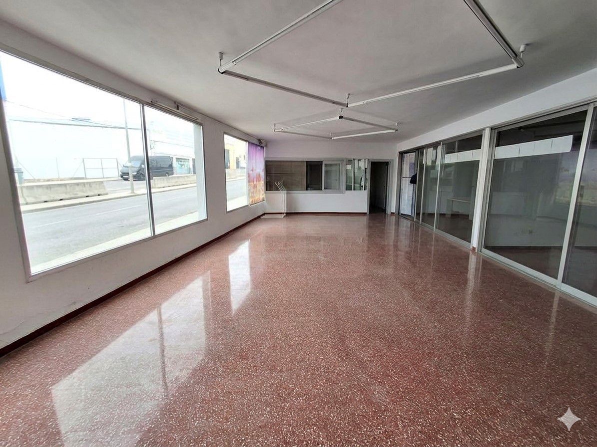 Fabrikhallen zum Verkauf in La Roda