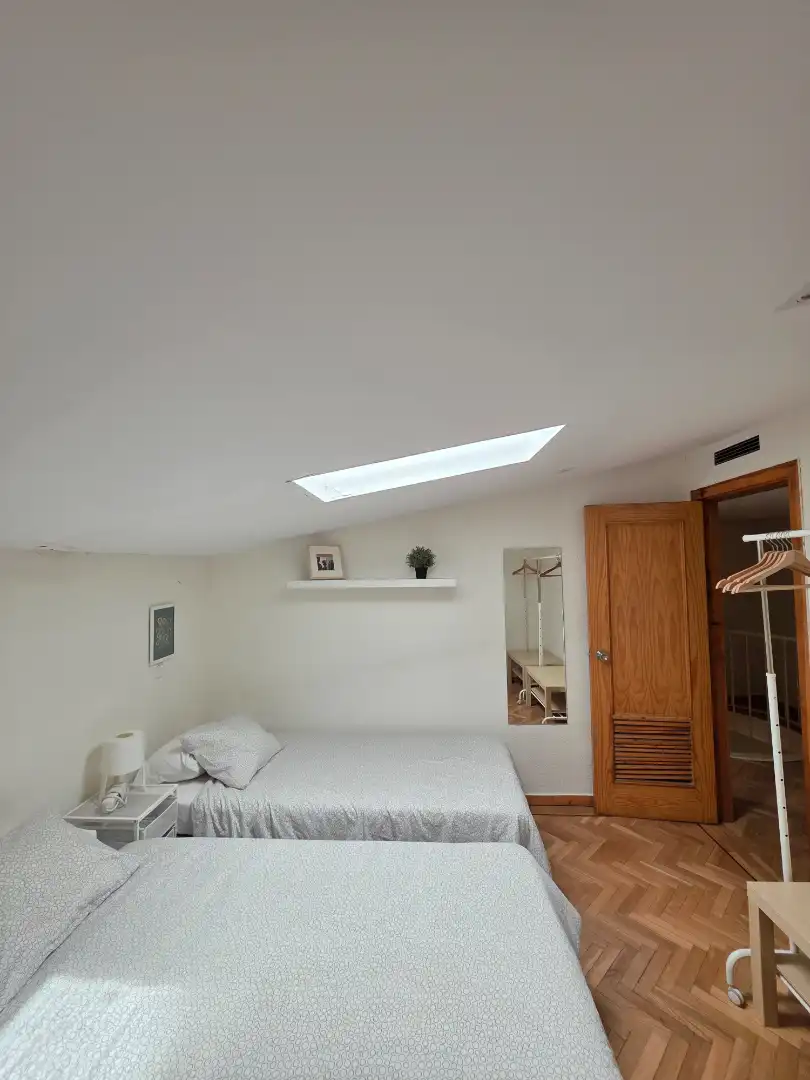 Bedroom of Duplexes for sale in Madrid  with Air Conditioner, Heating and Parquet flooring