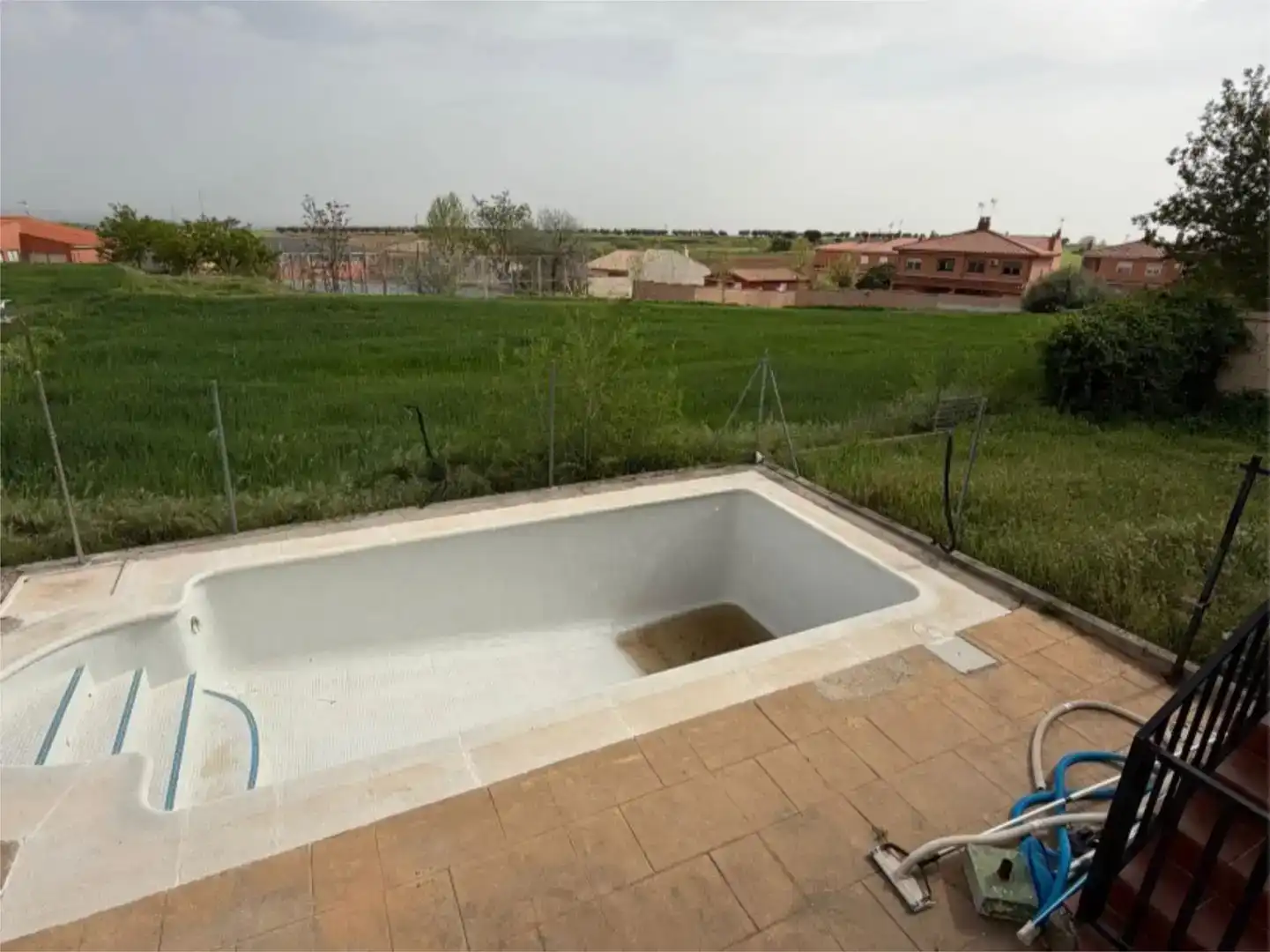 Piscina de Casa o xalet en venda en Cedillo del Condado amb Piscina i Balcó