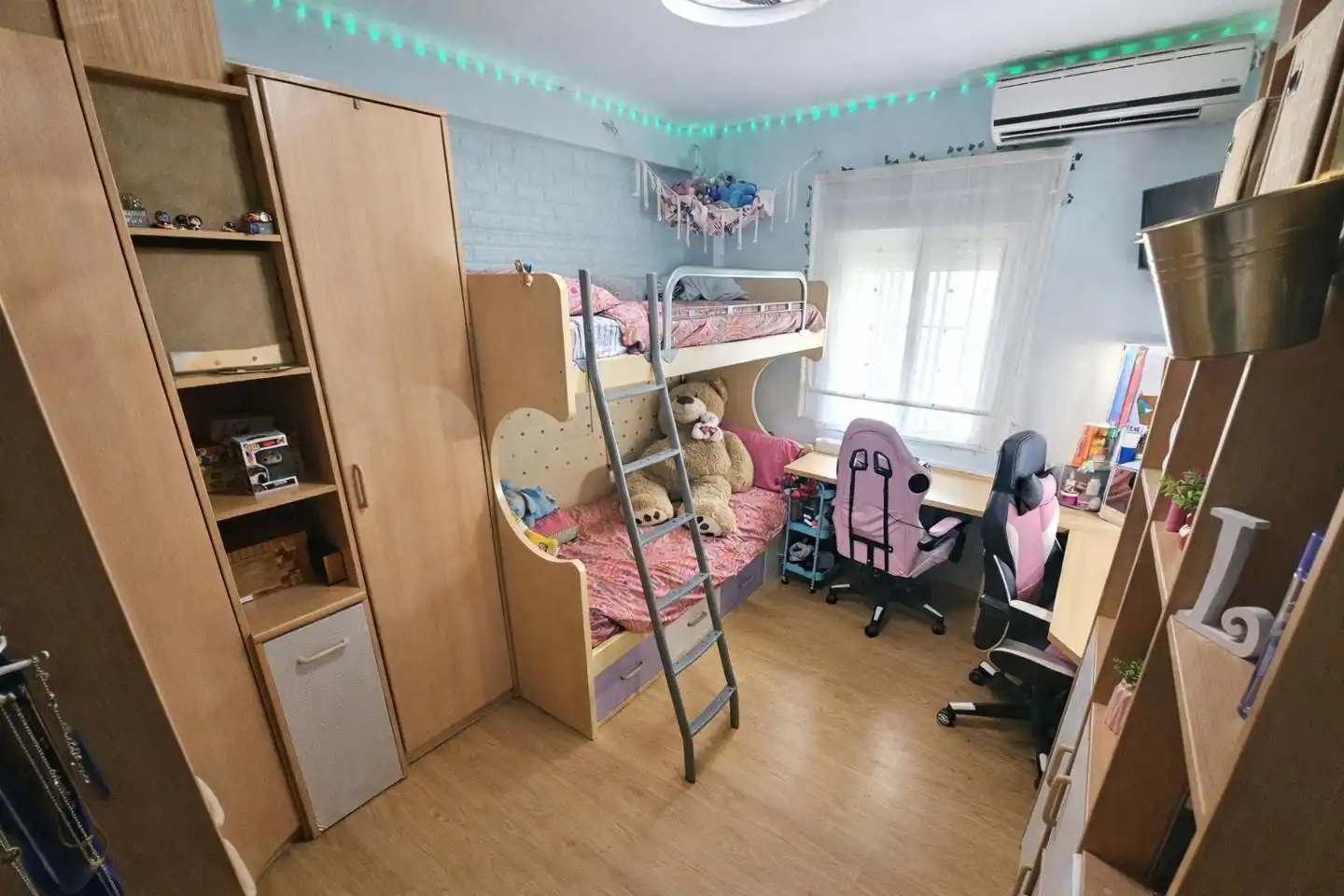Schlafzimmer von Erdgeschoss zum Verkauf in Badajoz