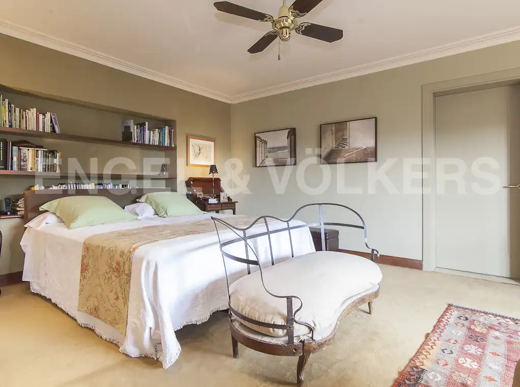 Habitación de Casa o chalet en venta en Barcelona con Aire acondicionado, Calefacción y Jardín privado