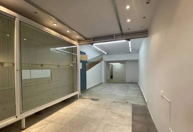 Local comercial en Alquiler en Passeig de Maragall en El Guinardó