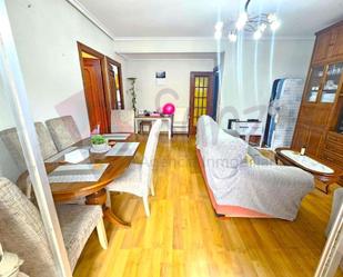 Sala d'estar de Pis en venda en  Logroño amb Calefacció, Terrassa i Balcó