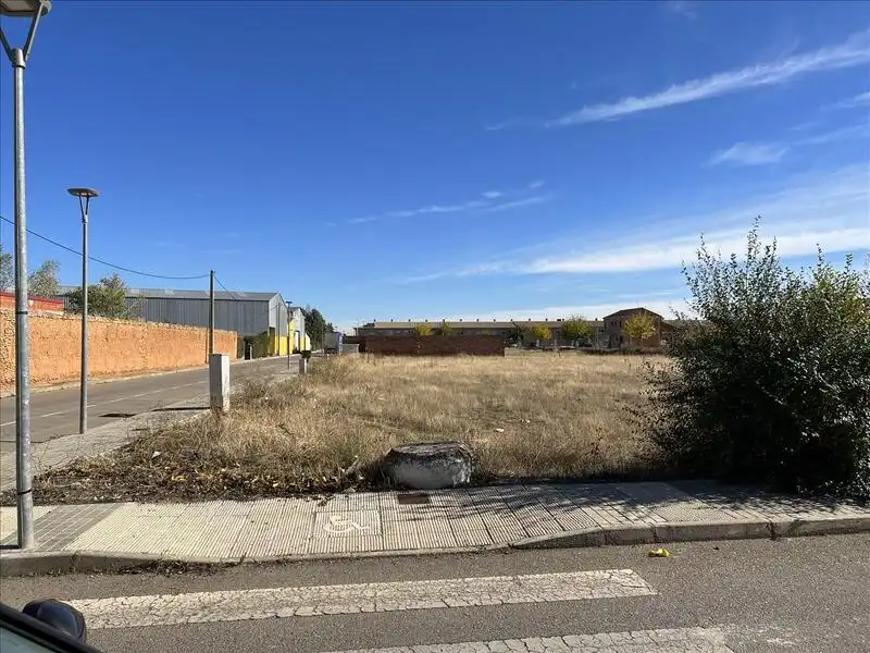 Terreny residencial en venda a Calle Argentina 12