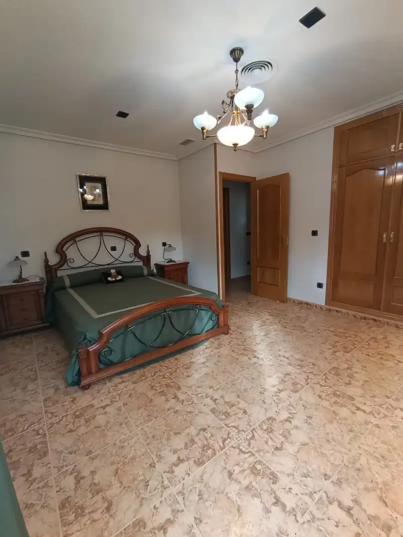 Bedroom of Houses for sale in Buendía  with Air Conditioner, Heating and Private garden