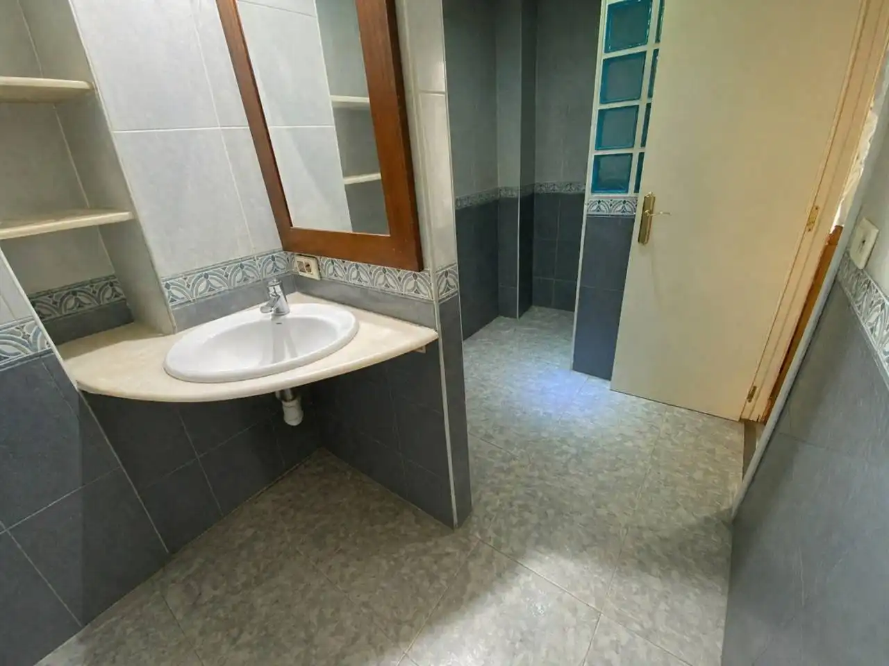 Bany de Pis en venda en Valencia amb Aire condicionat, Terrassa i Traster