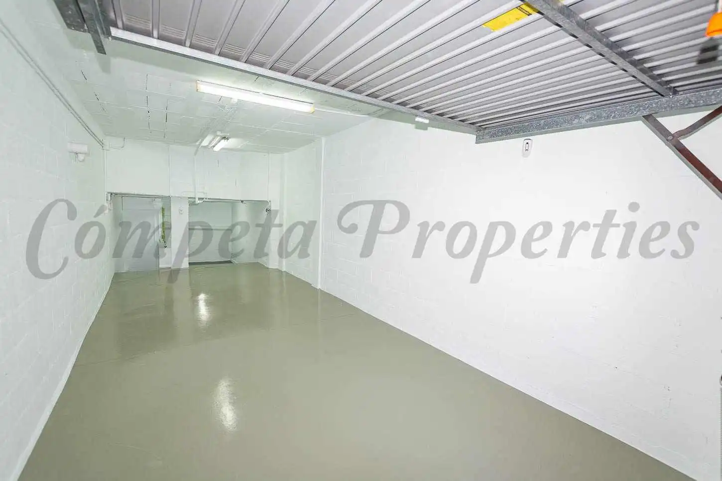 Garaje en venta en Nerja
