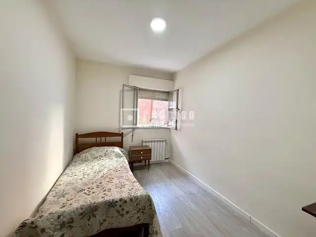 Habitación de Piso en venta en Madrid con Calefacción y Terraza
