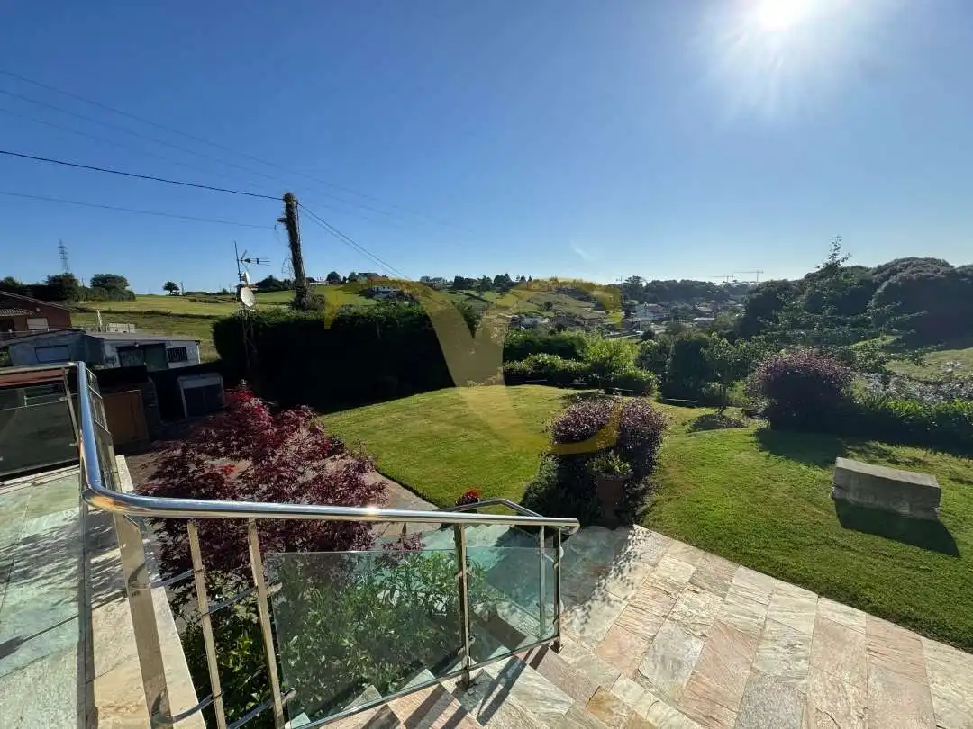 Garden of Houses for rent in Santa Cruz de Bezana  with Air Conditioner, Heating and Private garden