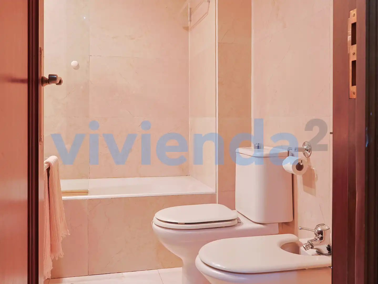 Bathroom of Flat for sale in Madrid  with Air Conditioner, Terrace and Swimming Pool