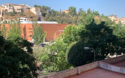 Vista exterior de Pis de lloguer en  Granada Capital amb Aire condicionat i Balcó