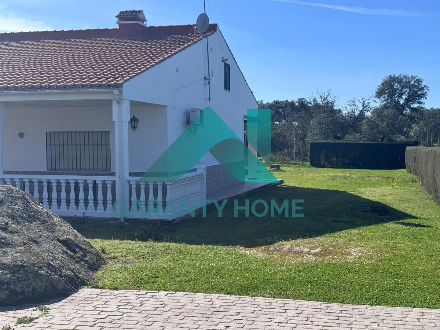 Vista exterior de Casa o xalet en venda en Cáceres amb Calefacció, Jardí privat i Traster