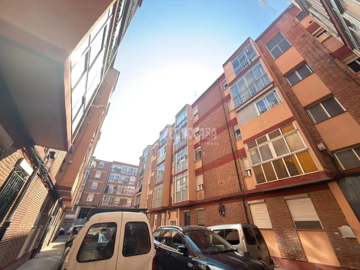 Vista exterior de Pis en venda en Valladolid