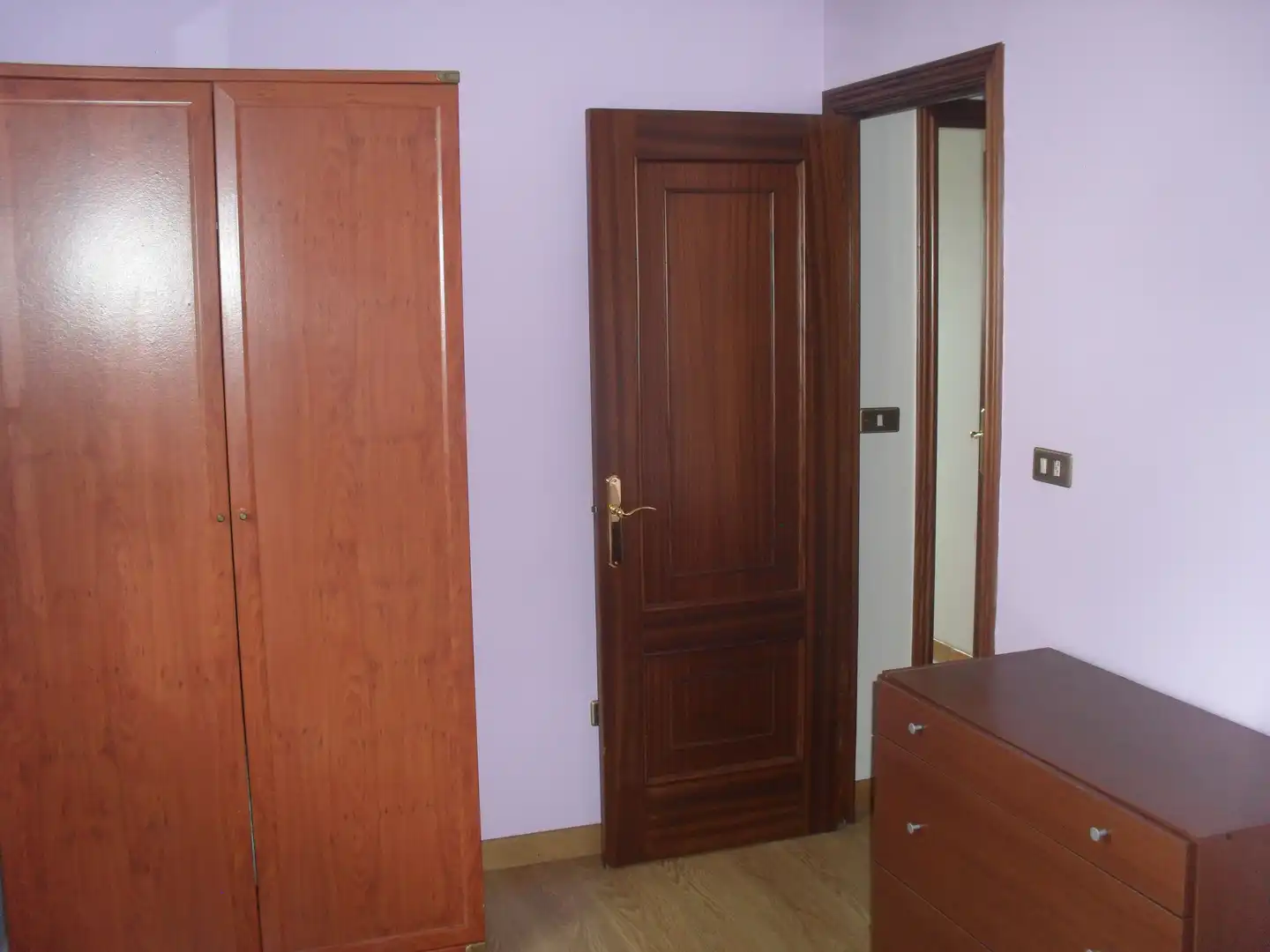 Dormitori de Casa o xalet en venda en Vigo  amb Jardí privat, Terrassa i Traster