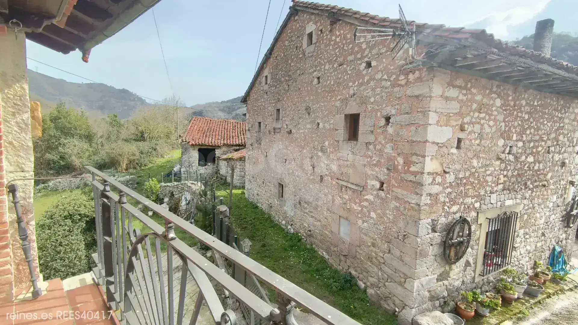 Außenansicht von Haus oder Chalet zum Verkauf in Peñamellera Alta mit Heizung, Privatgarten und Möbliert