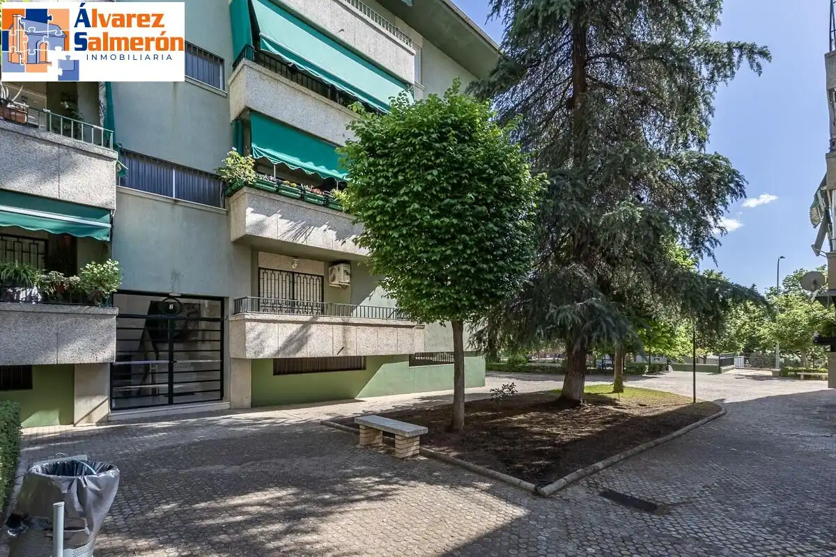 Piso en venta en Calle Bajo de Huétor, Cervantes