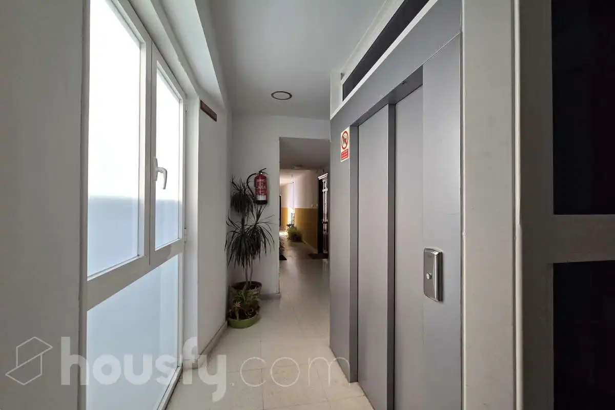 Flat for rent in Madrid  with Heating and Furnished