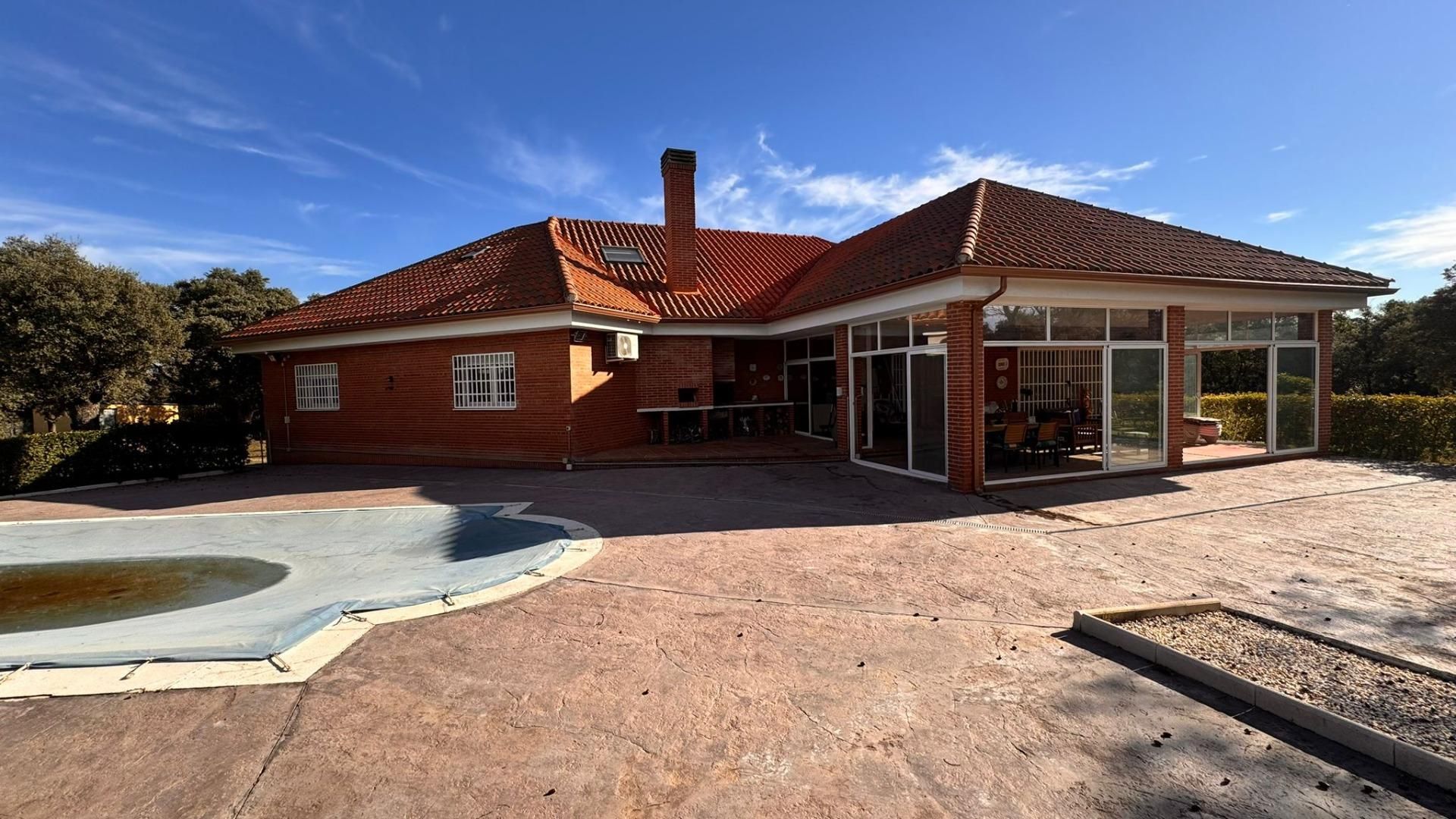 Exterior view of House or chalet for sale in Villanueva de la Cañada  with Heating, Private garden and Terrace