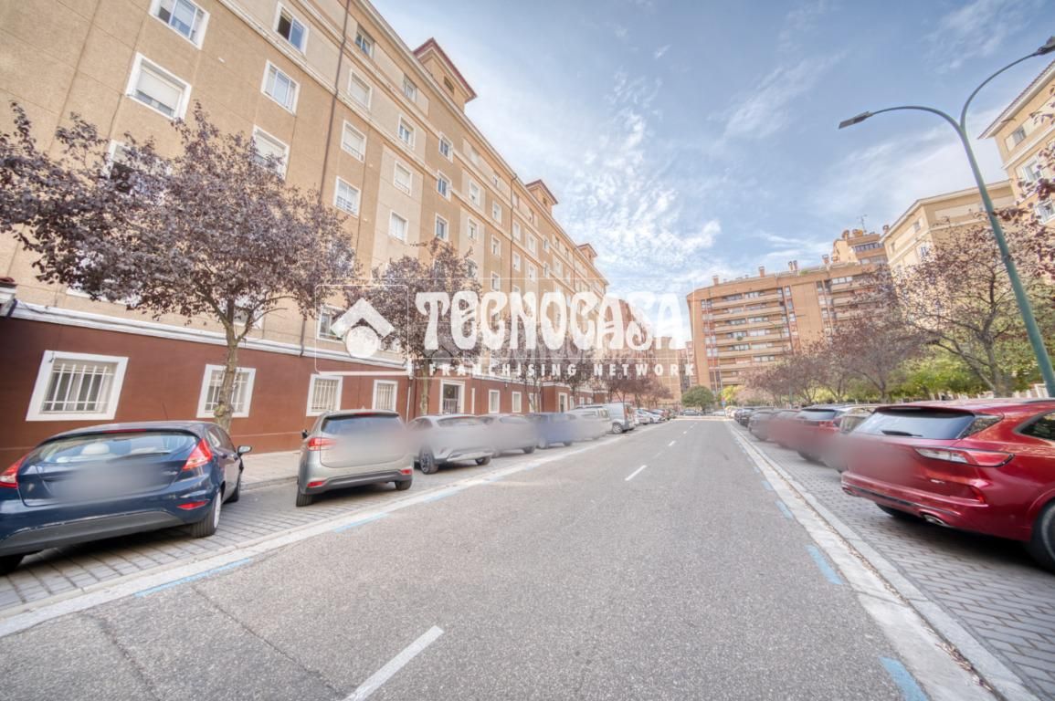 Vista exterior de Piso en venta en Valladolid Capital con Calefacción