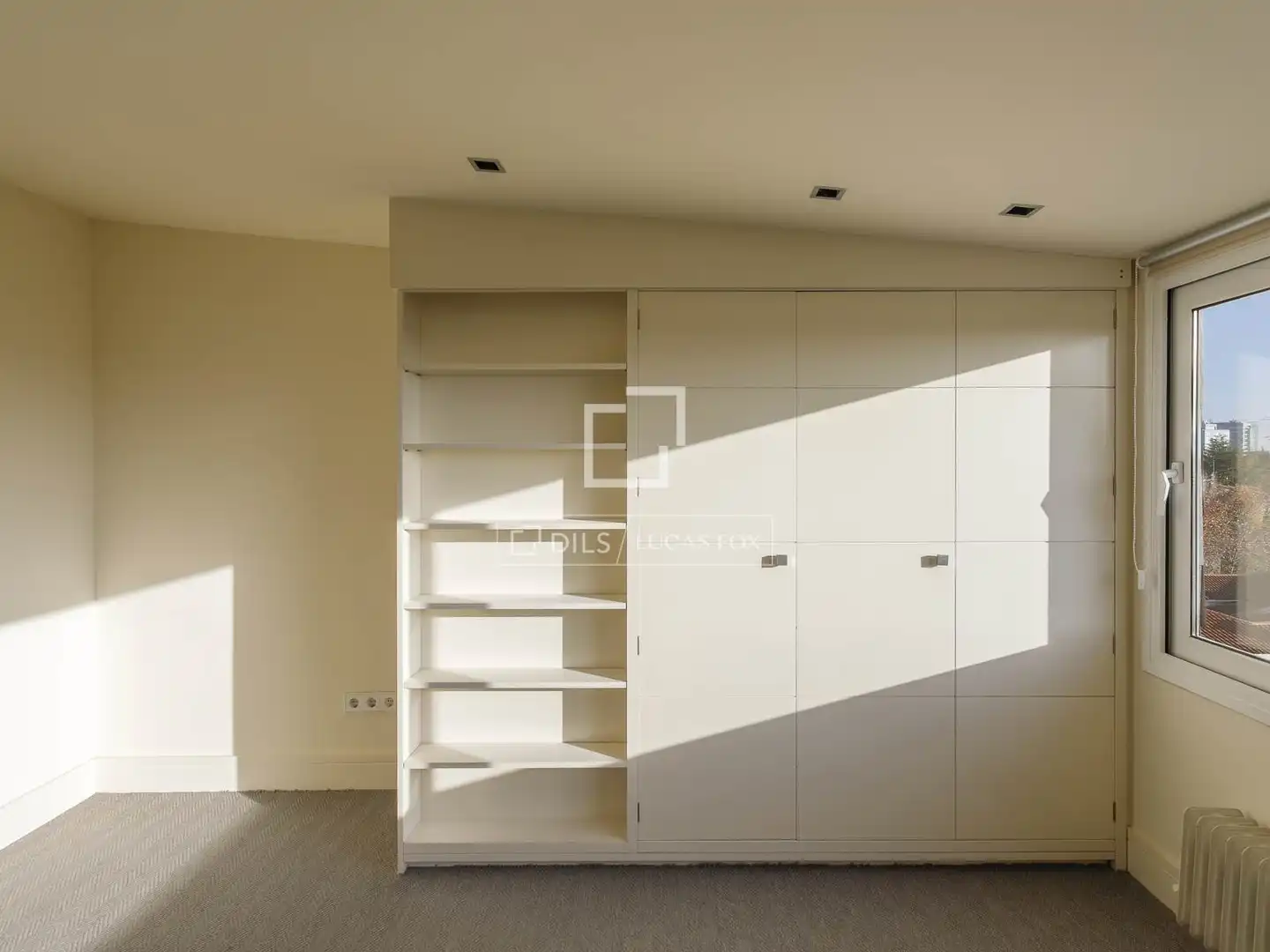 Bedroom of Attic for rent in Madrid  with Air Conditioner, Heating and Private garden