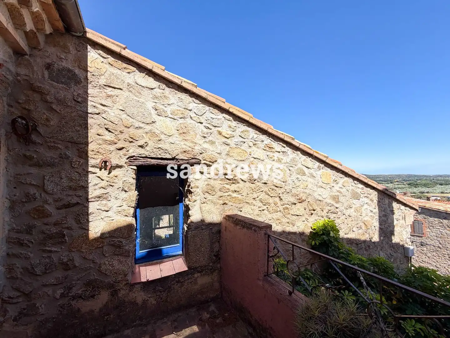 Vista exterior de Finca rústica en venda en Cantallops amb Calefacció i Jardí privat