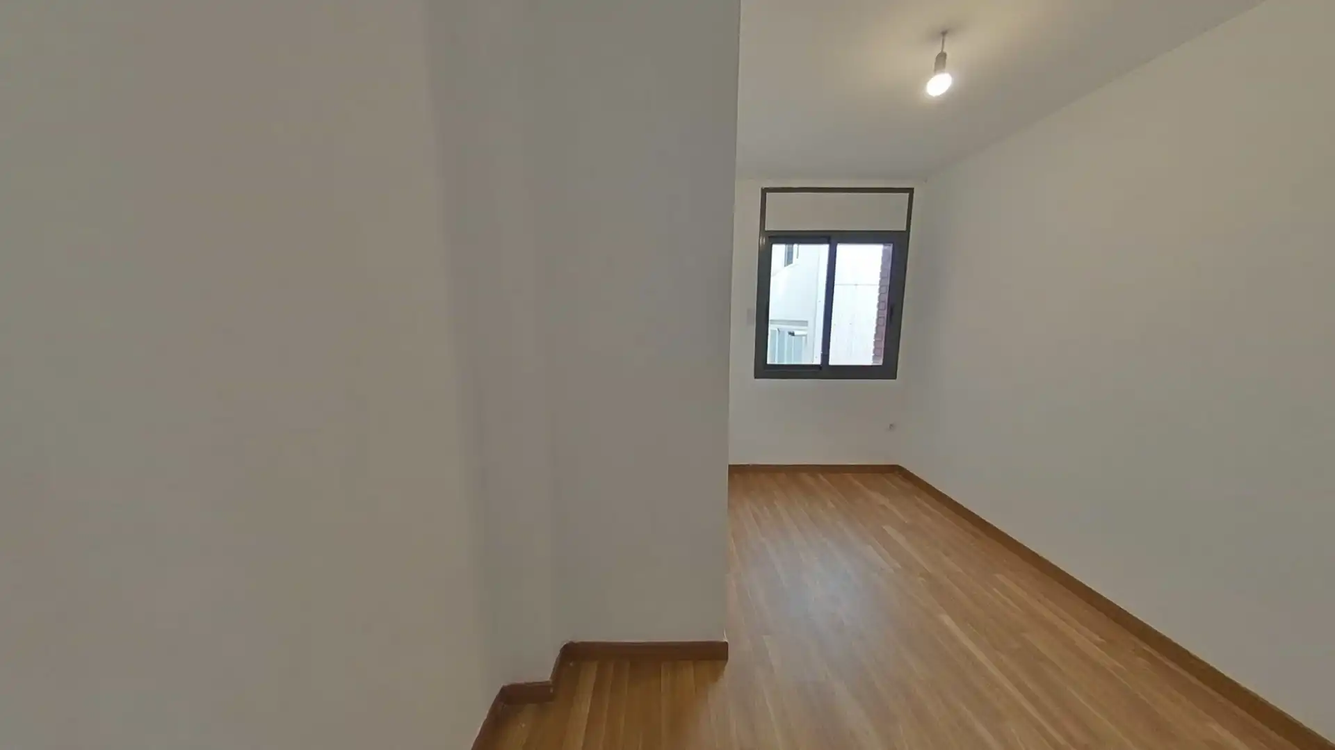 Schlafzimmer von Maisonette zum Verkauf in Cornellà de Llobregat