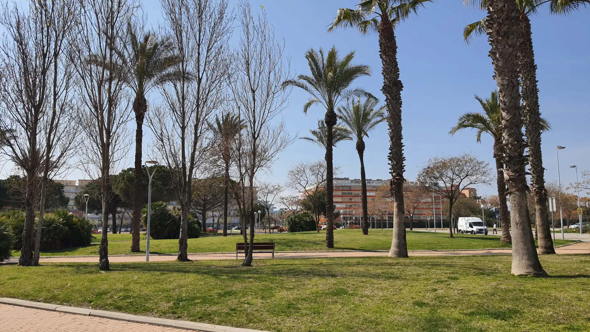 Vista exterior de Apartament en venda en Vila-seca amb Terrassa i Piscina comunitària