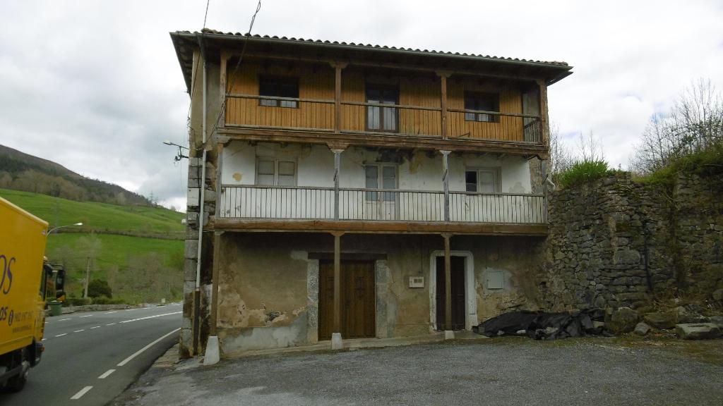 Vista exterior de Piso en venta en Ramales de la Victoria
