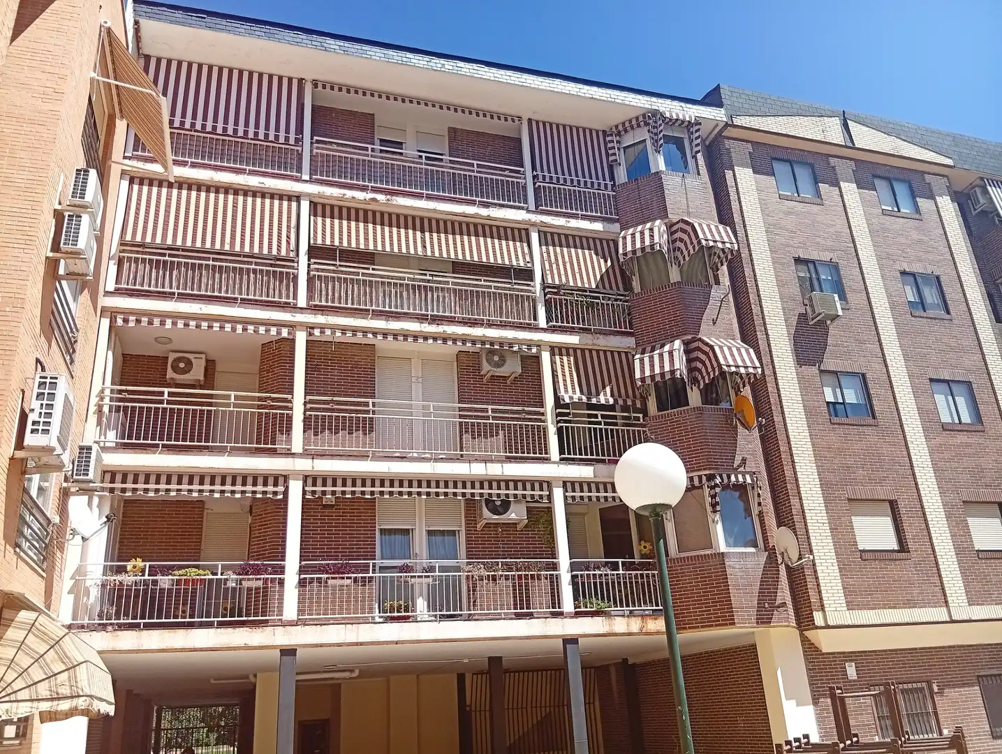 Vista exterior de Piso en venta en Leganés con Aire acondicionado, Calefacción y Jardín privado