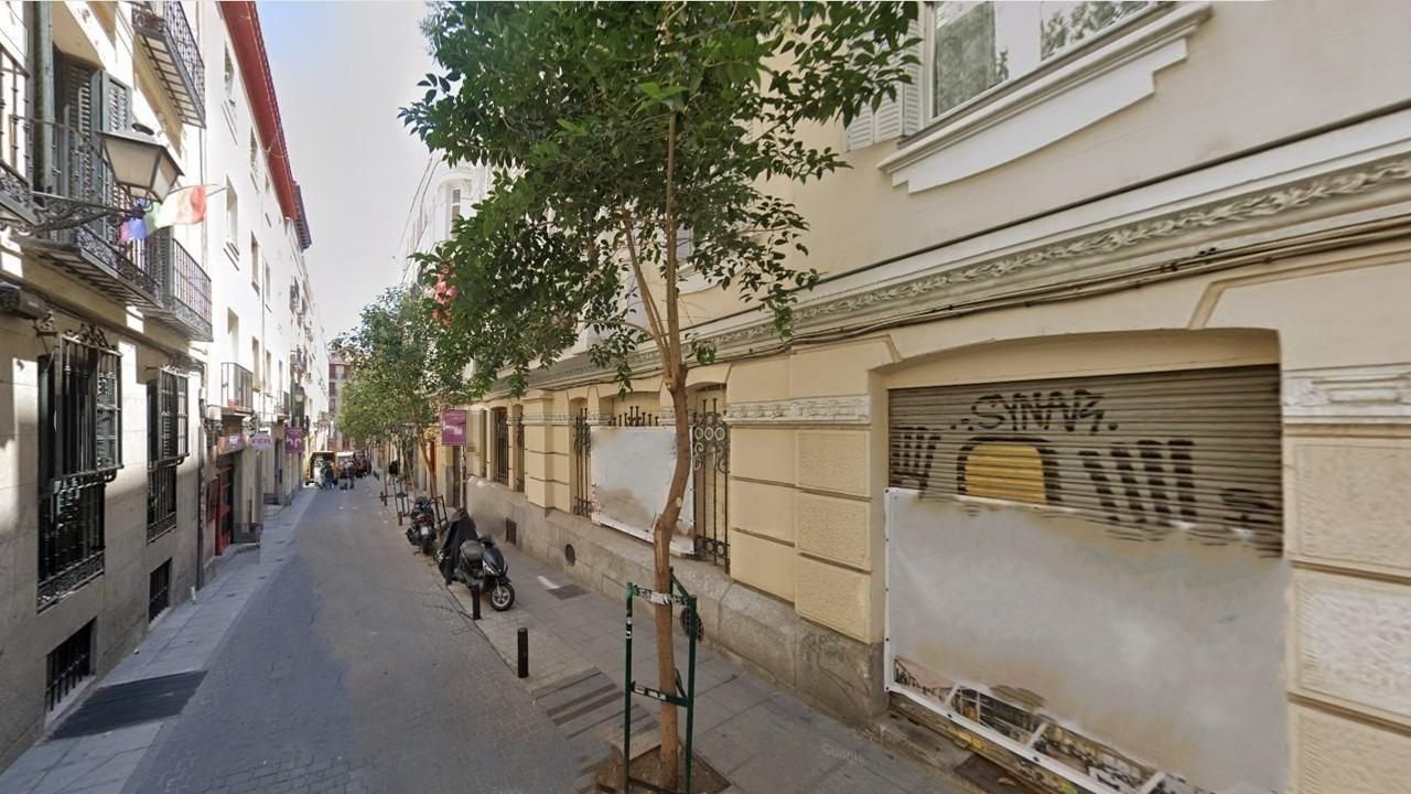 Premises for sale in  Pizarro, Universidad - Malasaña