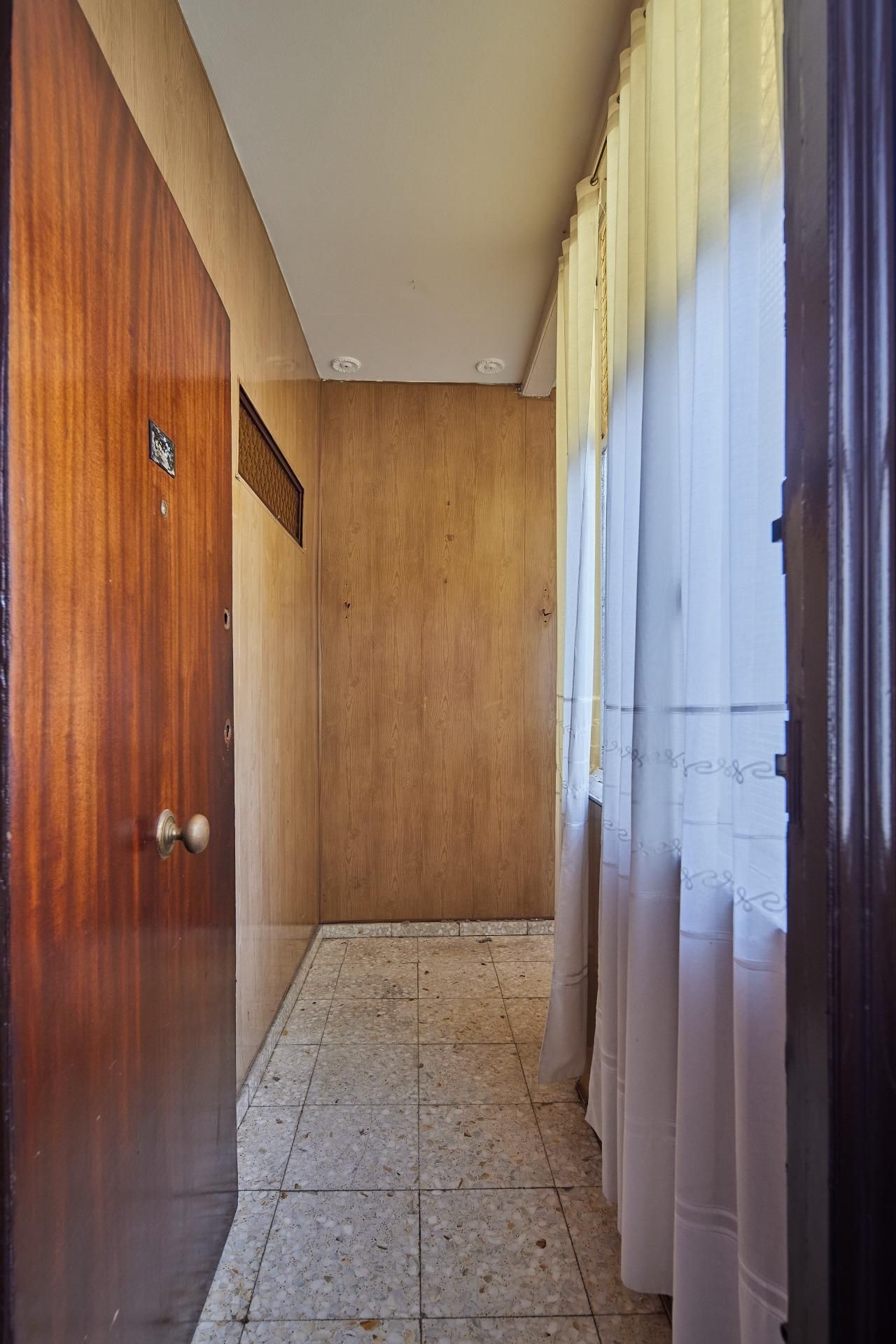 Piso en venta en  Cádiz Capital con Balcón