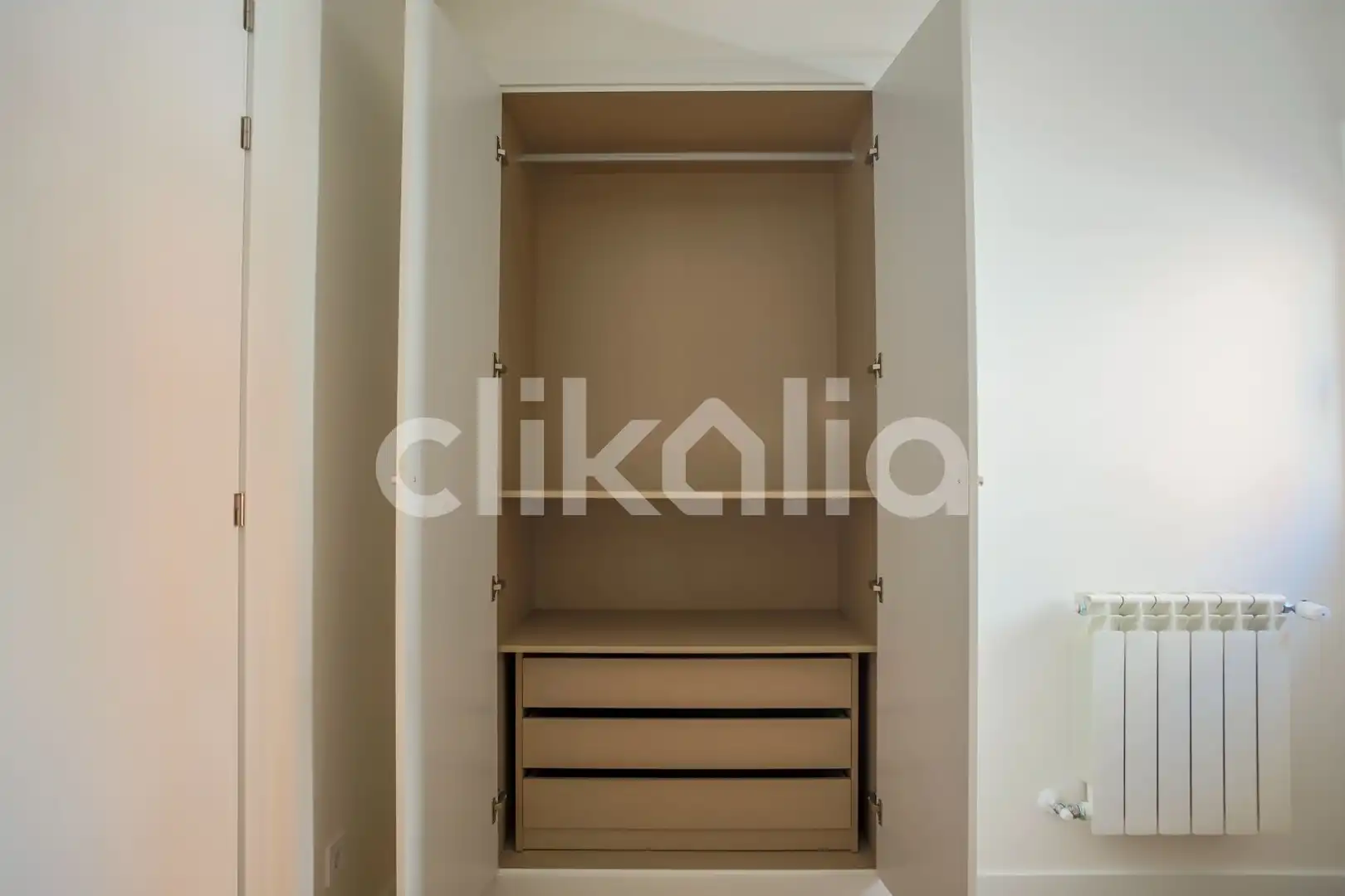 Bedroom of Flat for sale in Madrid  with Air Conditioner, Heating and Private garden