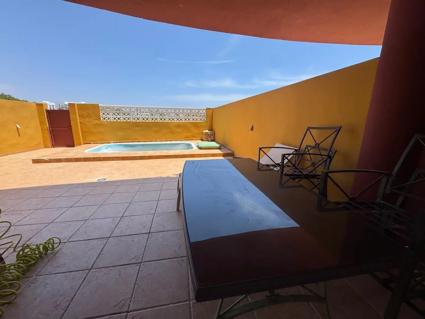 Terrassa de Pis en venda en Roquetas de Mar amb Aire condicionat, Terrassa i Piscina