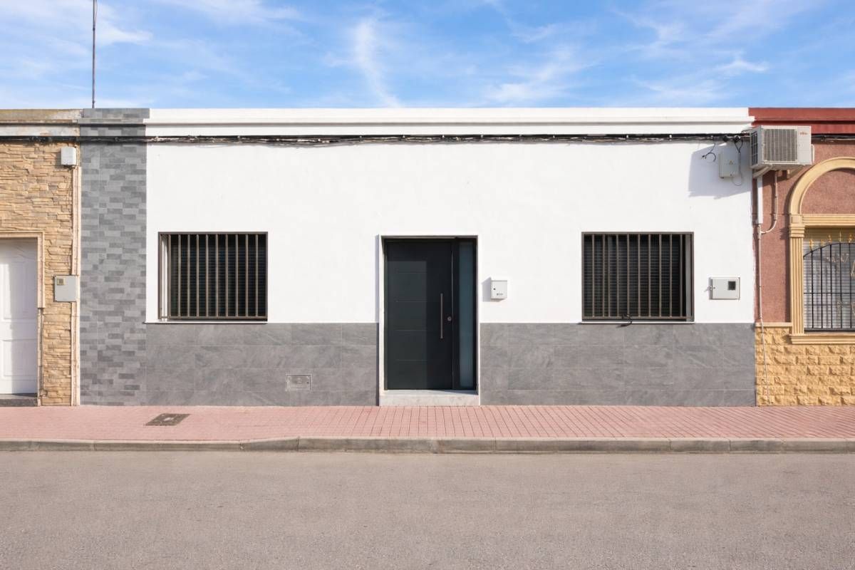 Exterior view of Planta baja for sale in Crevillent  with Heating, Terrace and Storage room