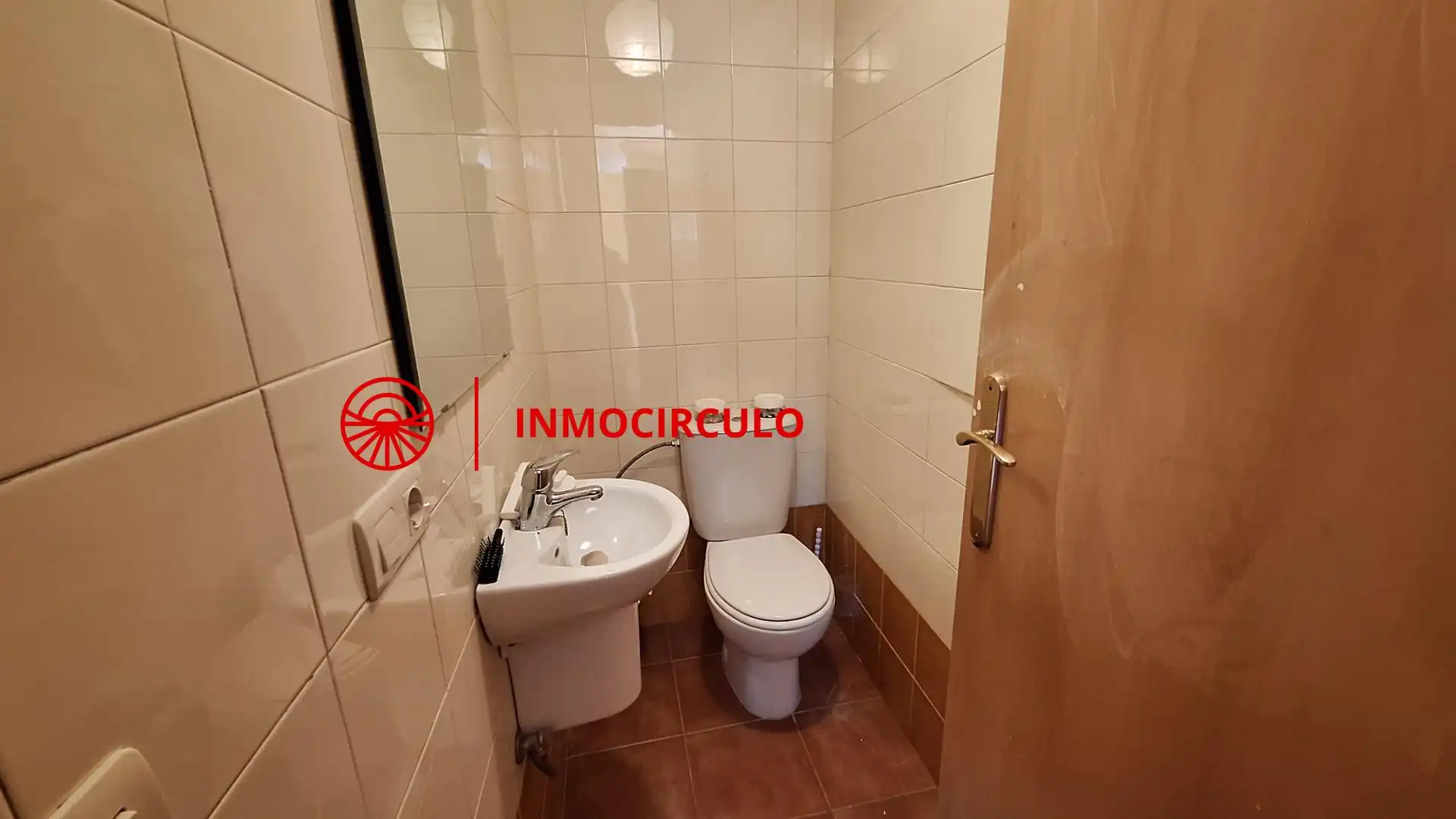 Baño de Casa adosada en venta en Cogollos con Calefacción y Jardín privado