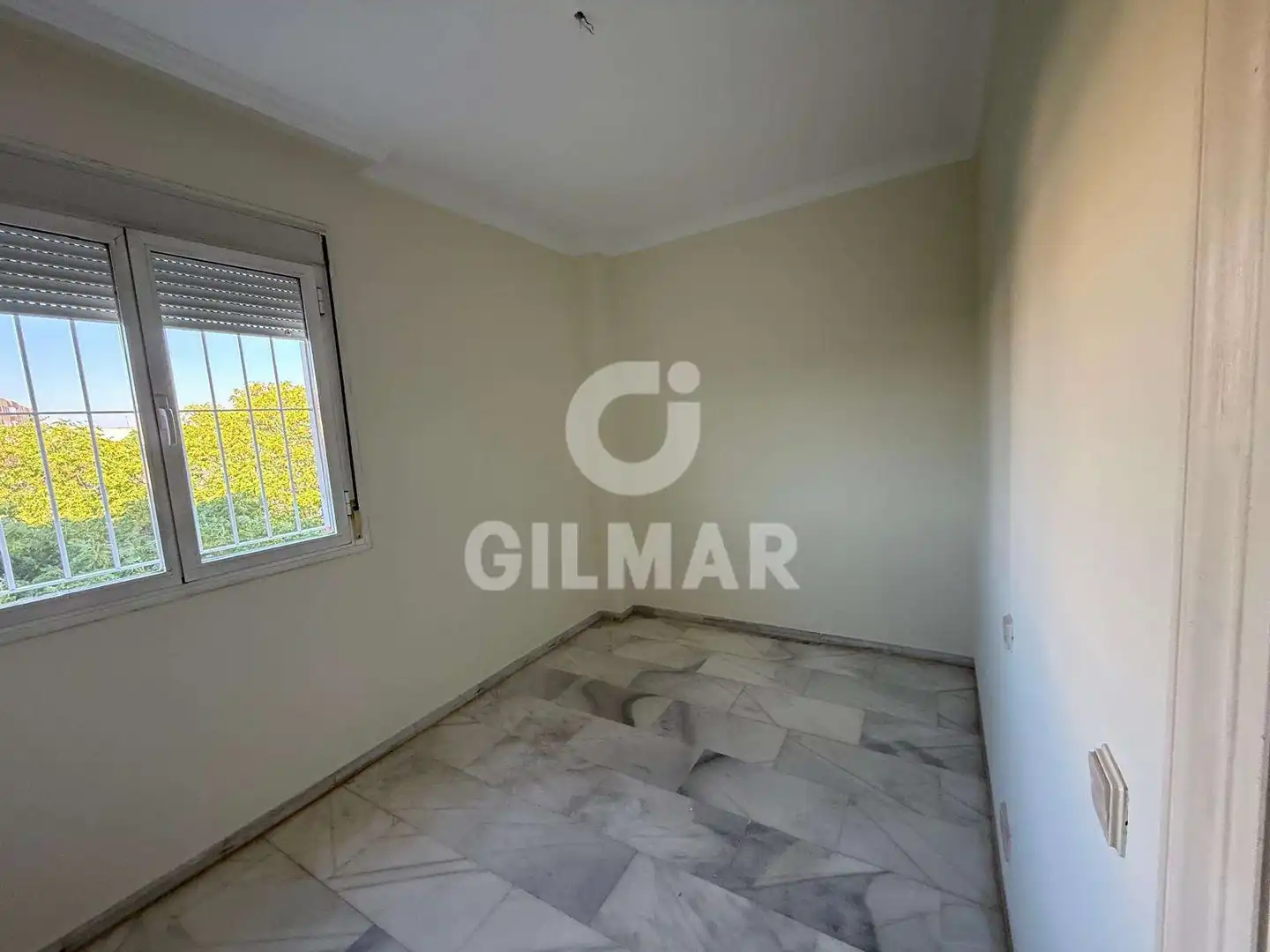 Schlafzimmer von Wohnung zur Miete in Sevilla mit Klimaanlage, Ofen und Waschmaschine