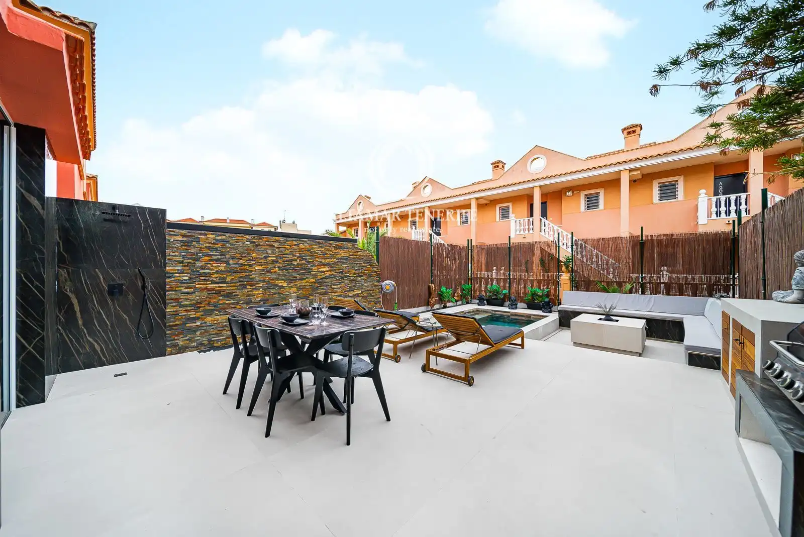 Terraced house with pool for sale in Jardines del Duque, imagen 5