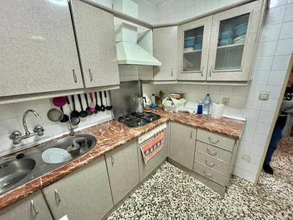 Kitchen of Flat for sale in  Sevilla Capital  with Air Conditioner