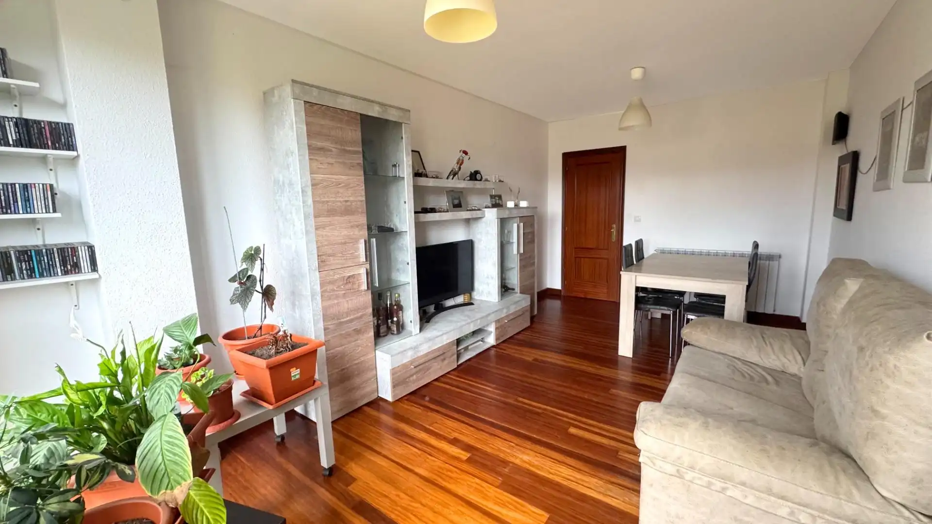 Flat with terrace for sale in Barrio MACORRA (LA), imagen 2